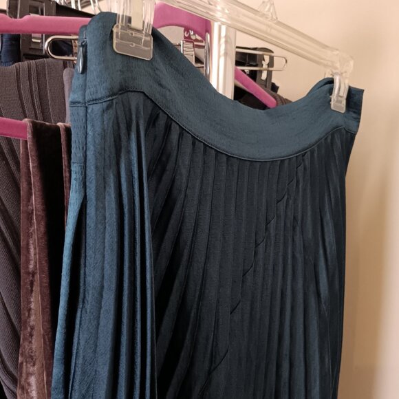 NWT Vince Women's Teal Pleated Asymmetrical Midi Skirt Size 6 - Picture 7 of 15